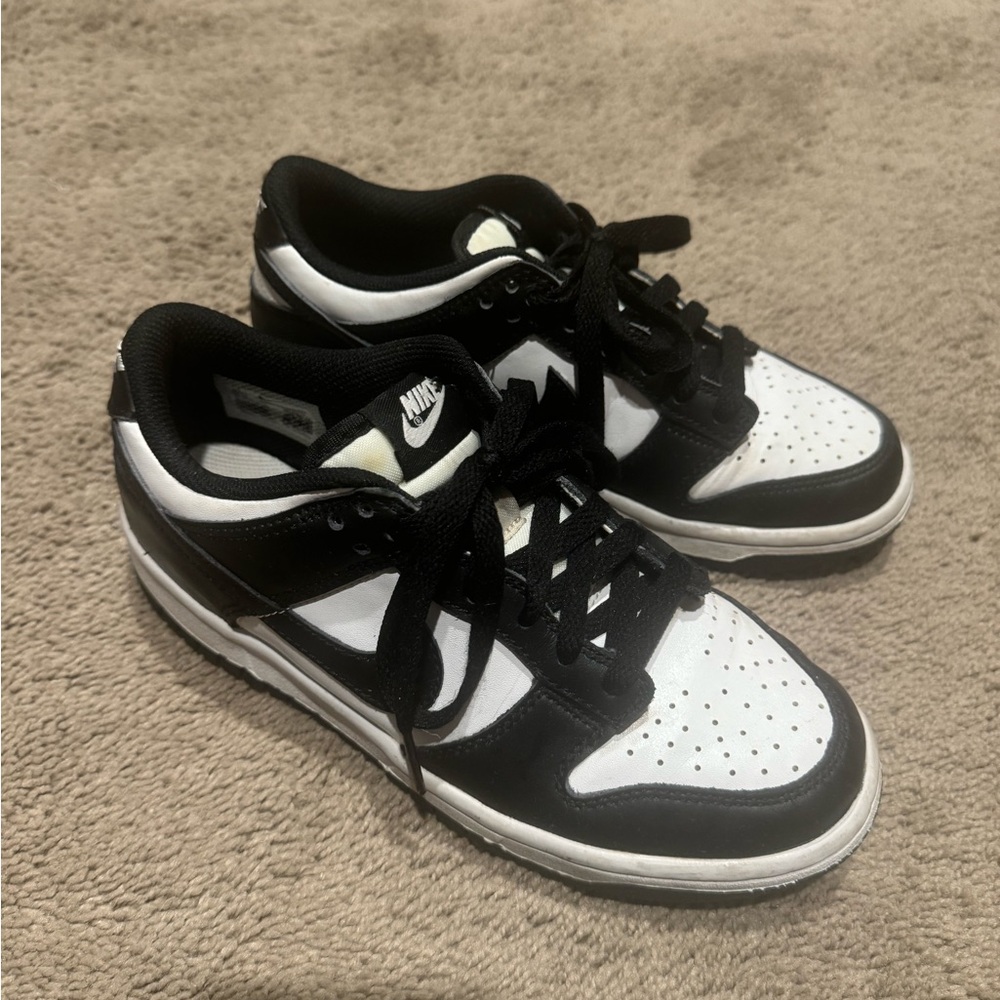 Nike panda dunks. Size 5Y. Fits like woman’s size 6.